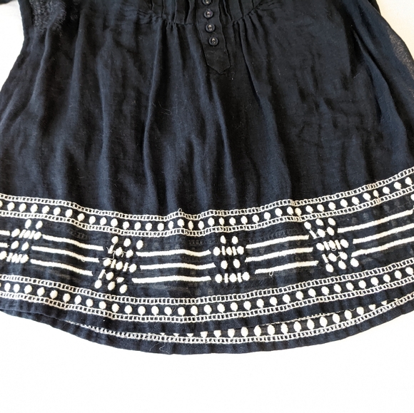Banana Republic Black Linen Blend Embroidered Top Semi Sheer - Picture 7 of 11